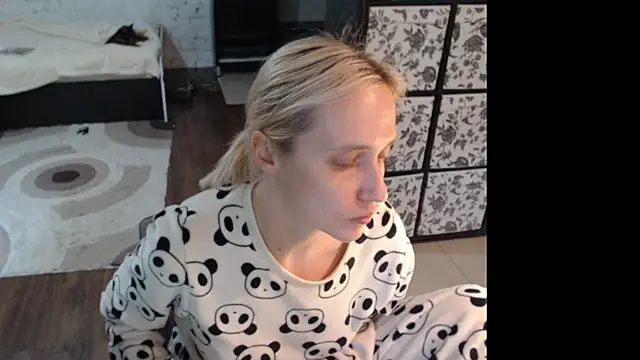 Snapshot of Sweet_hot_shrmp chatting on May 30, 4:52 am Sweet hot shrmp online show from May 30, 4:52 am