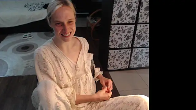 Snapshot of Sweet_hot_shrmp chatting on June 2, 5:40 am Sweet hot shrmp online show from June 2, 5:40 am