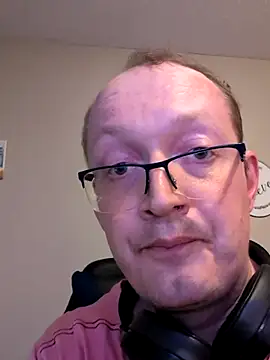 patmac131387 online show from March 30, 6:04 am