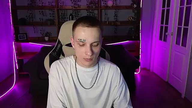 Snapshot of Dreamkai chatting on April 7, 2:41 pm Dreamkai online show from April 7, 2:41 pm