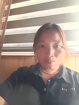 Snapshot of cat-kat chatting on May 24, 5:29 am cat-kat online show from May 24, 5:29 am