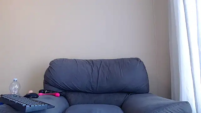 xxZoeyx online show from May 4, 5:44 am