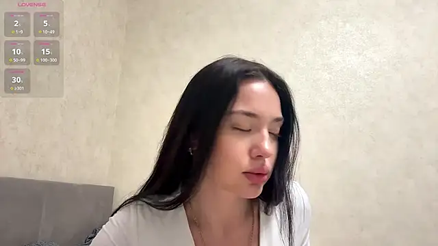LilyVirelle online show from May 14, 8:06 pm
