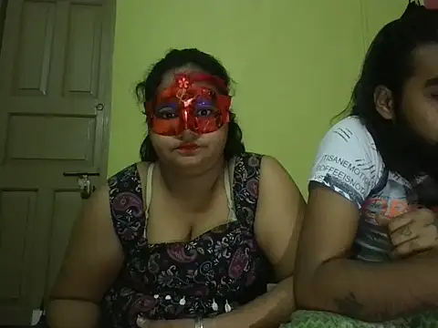 Snapshot of Naina1994 chatting on May 29, 6:41 am Naina1994 online show from May 29, 6:41 am