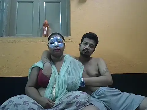 Naina1994 online show from April 25, 6:05 pm