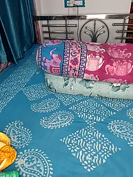 CamGirl Neha online show from June 17, 9:03 pm