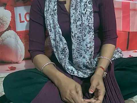 Simran hot1 online show from March 31, 1:24 pm