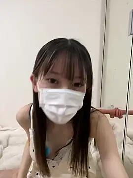 Snapshot of yuki2210 chatting on May 21, 9:17 am yuki2210 online show from May 21, 9:17 am