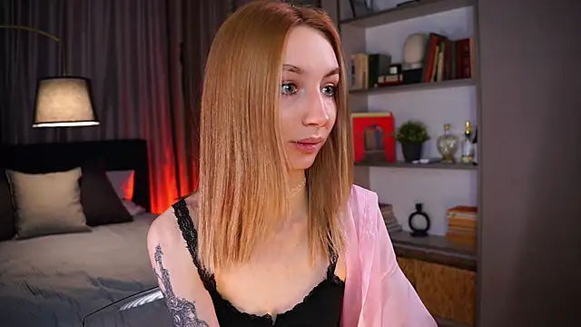 Snapshot of Melrose_ chatting on March 31, 10:12 pm Melrose online show from March 31, 10:12 pm