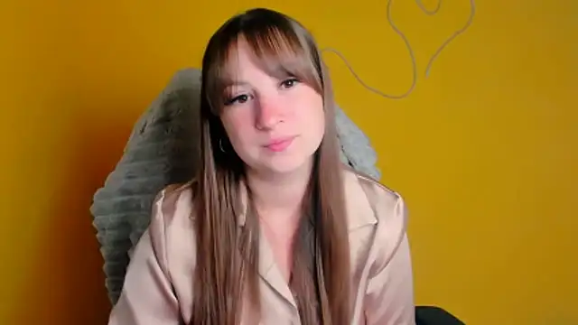 Snapshot of Tiffani_Angel chatting on June 19, 5:35 am Tiffani Angel online show from June 19, 5:35 am
