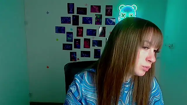 Tiffani Angel online show from April 15, 5:35 am
