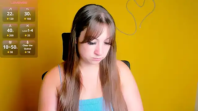 Snapshot of Tiffani_Angel chatting on July 7, 5:32 am Tiffani Angel online show from July 7, 5:32 am