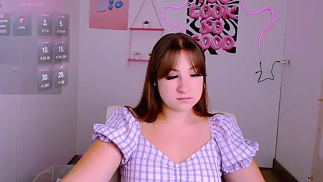 Snapshot of Tiffani_Angel chatting on July 6, 5:36 am Tiffani Angel online show from July 6, 5:36 am