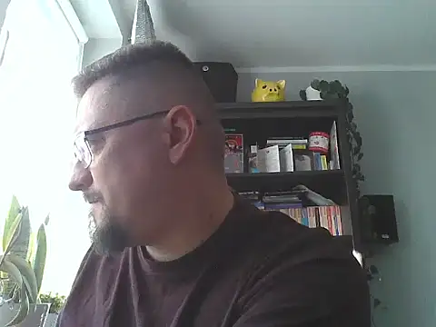 19cmSlave online show from May 4, 6:06 am