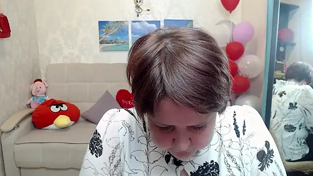 QUEEN02030 online show from April 2, 7:37 am