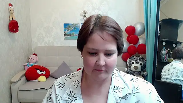 QUEEN02030 online show from April 9, 3:07 pm