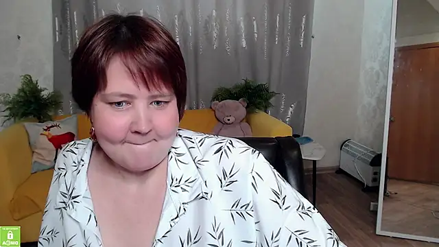 QUEEN02030 online show from May 7, 10:40 am