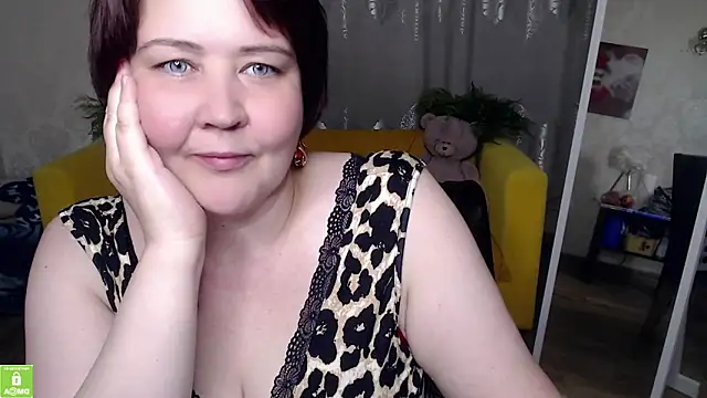 QUEEN02030 online show from June 15, 10:26 am