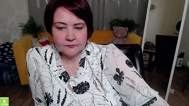 QUEEN02030 online show from May 31, 10:54 am
