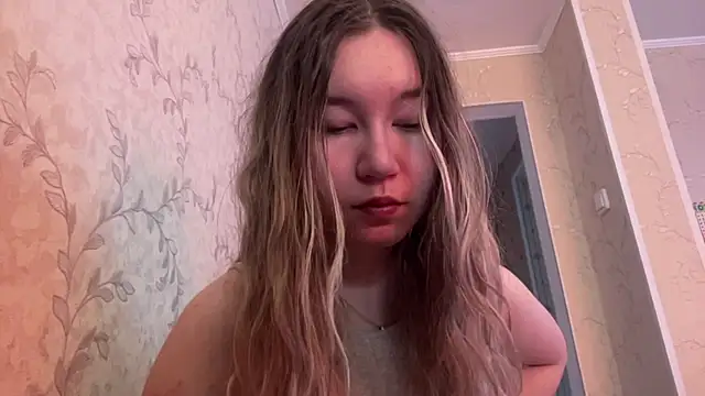 IreneOrbison online show from April 8, 12:39 pm