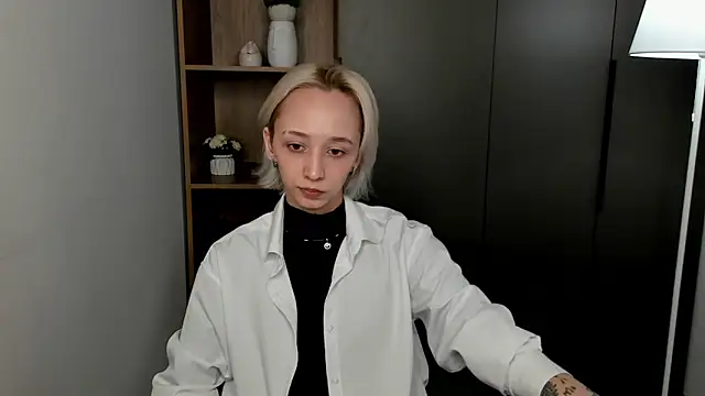 TeshaDurrell online show from March 31, 8:49 am