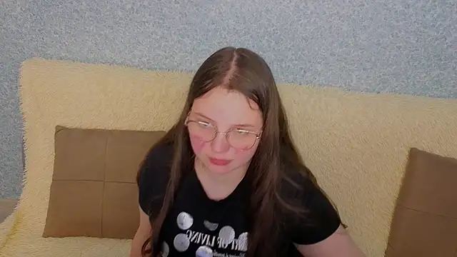 SofiDreamm online show from April 21, 7:20 pm