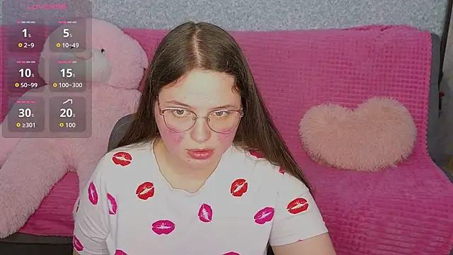 SofiDreamm online show from May 1, 7:30 pm