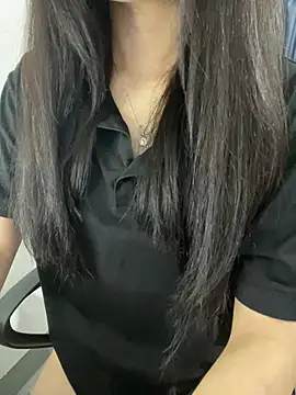Annie nii online show from May 1, 8:58 pm