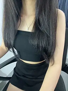 Annie nii online show from April 22, 2:57 pm
