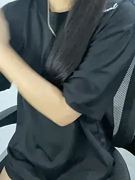 Annie nii online show from April 28, 2:27 am
