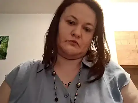 OpheliaMilf online show from April 10, 7:43 pm