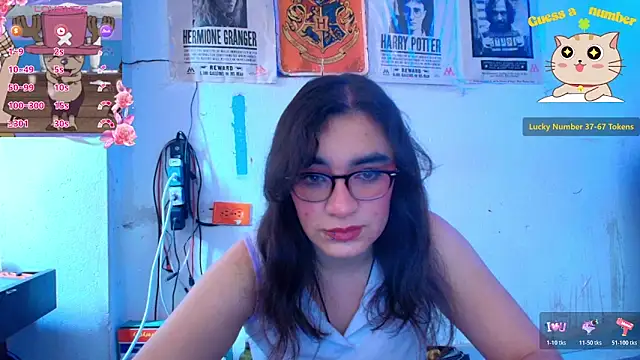 Ellaa honey online show from May 11, 2:07 pm