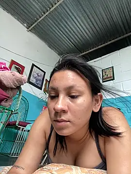 Snapshot of karo_cute chatting on July 23, 6:26 pm karo cute online show from July 23, 6:26 pm