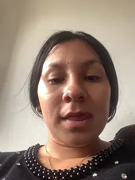 Snapshot of karo_cute chatting on July 18, 7:44 pm karo cute online show from July 18, 7:44 pm