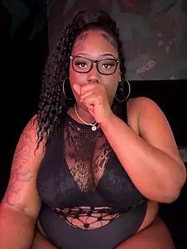 VERALONGG online show from April 2, 2:57 pm