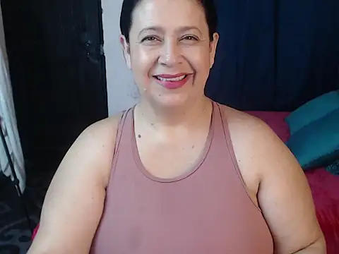 Snapshot of carlareyesk977 chatting on June 17, 12:37 pm carlareyesk977 online show from June 17, 12:37 pm