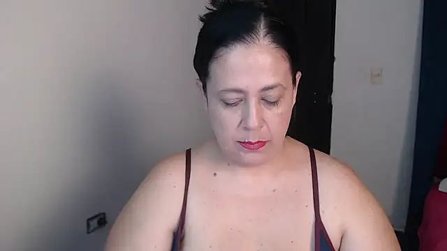 Snapshot of carlareyesk977 chatting on July 3, 8:37 pm carlareyesk977 online show from July 3, 8:37 pm