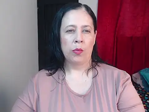 carlareyesk977 online show from June 2, 10:54 pm