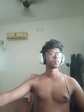 Snapshot of letsplaygame chatting on July 10, 8:14 am letsplaygame online show from July 10, 8:14 am