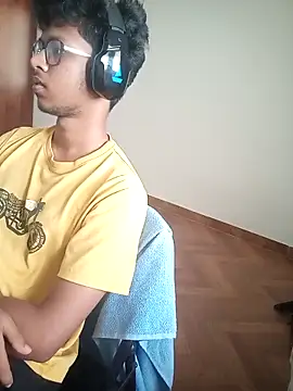 letsplaygame online show from April 18, 6:38 am