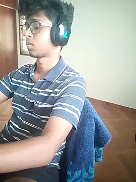 letsplaygame online show from April 15, 6:41 am