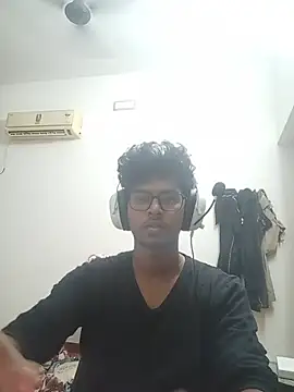 Snapshot of letsplaygame chatting on July 21, 2:07 pm letsplaygame online show from July 21, 2:07 pm