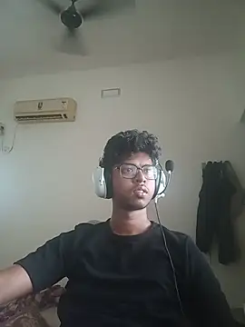 Snapshot of letsplaygame chatting on July 18, 7:17 am letsplaygame online show from July 18, 7:17 am