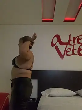 Snapshot of Ambar_Hoot chatting on March 31, 4:36 am Ambar Hoot online show from March 31, 4:36 am