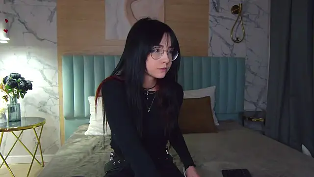 AmyRivers online show from March 30, 5:36 pm