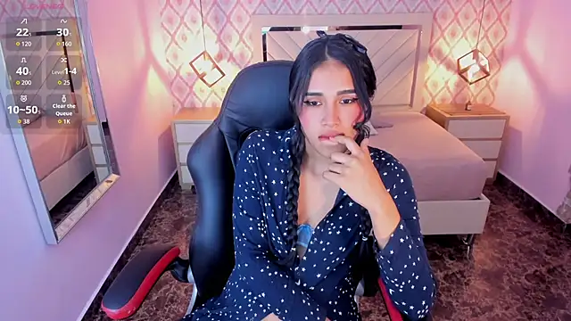 PALOMA ALVES online show from May 13, 10:39 pm