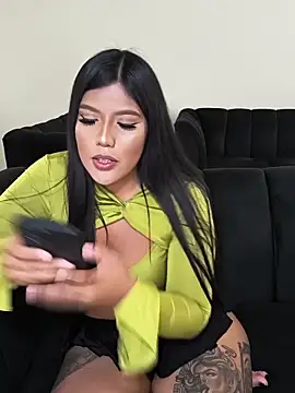 Snapshot of aleenavarro chatting on June 9, 9:05 pm aleenavarro online show from June 9, 9:05 pm