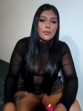 aleenavarro online show from April 19, 6:58 am