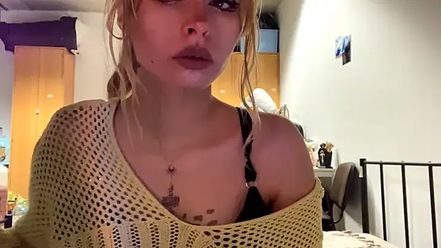 Snapshot of Lilith_Verner chatting on March 30, 7:48 pm Lilith Verner online show from March 30, 7:48 pm