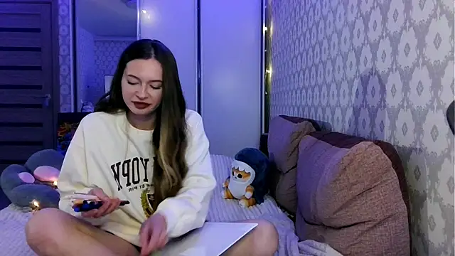 Snapshot of sexyamelia_meow chatting on July 7, 7:28 pm sexyamelia meow online show from July 7, 7:28 pm
